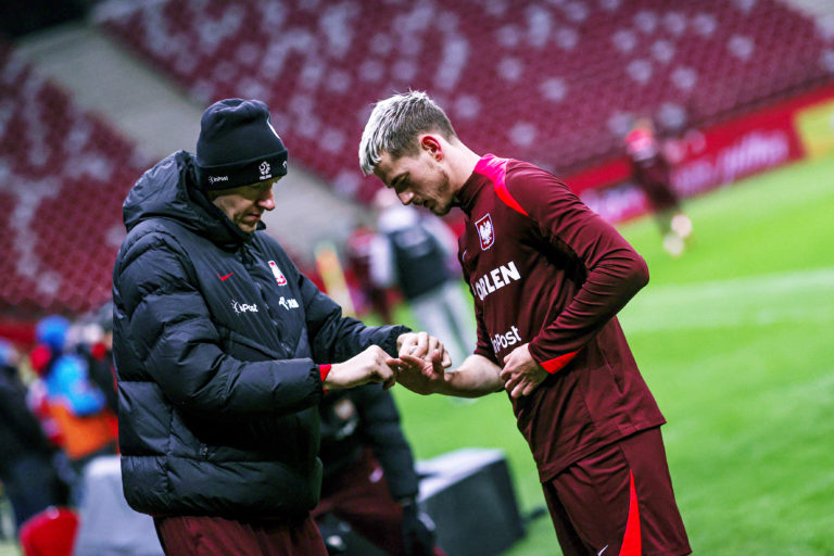 17.11.2024 WARSZAWA, STADION PGE NARODOWY
PILKA NOZNA (FOOTBALL)
UEFA LIGA NARODOW 2024 ( UEFA NATIONAL LEAGUE 2024 )
OFICJALNA KONFERENCJA I TRENING REPREZENTACJI POLSKI PRZED MECZEM ZE SZKOCJA W WARSZAWIE
NZ MARCIN BATOR, JAKUB KAMINSKI
FOTO LUKASZ GROCHALA/CYFRASPORT